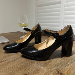 Mary Jane Block Heel Women's Pumps